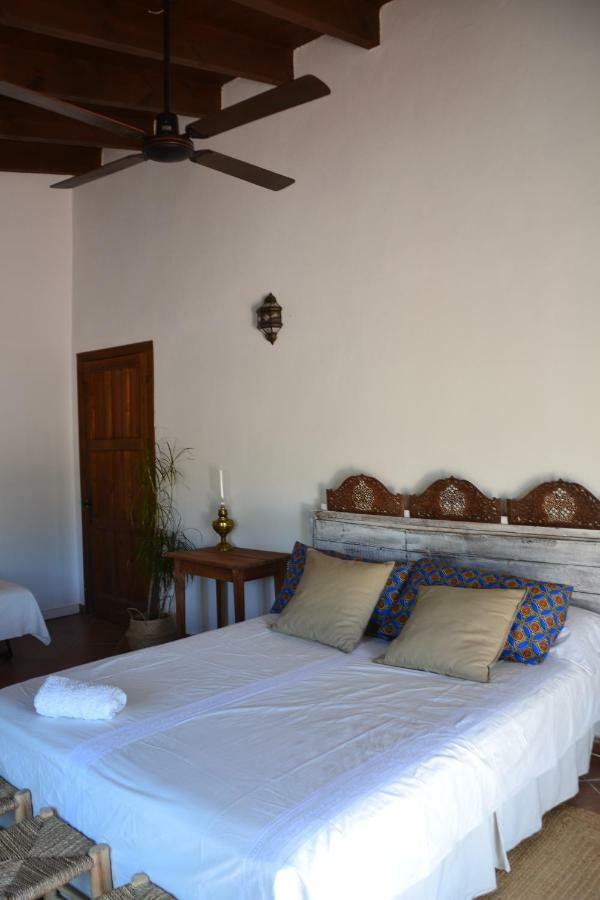 The African House Bed & Breakfast Tolox Exterior photo